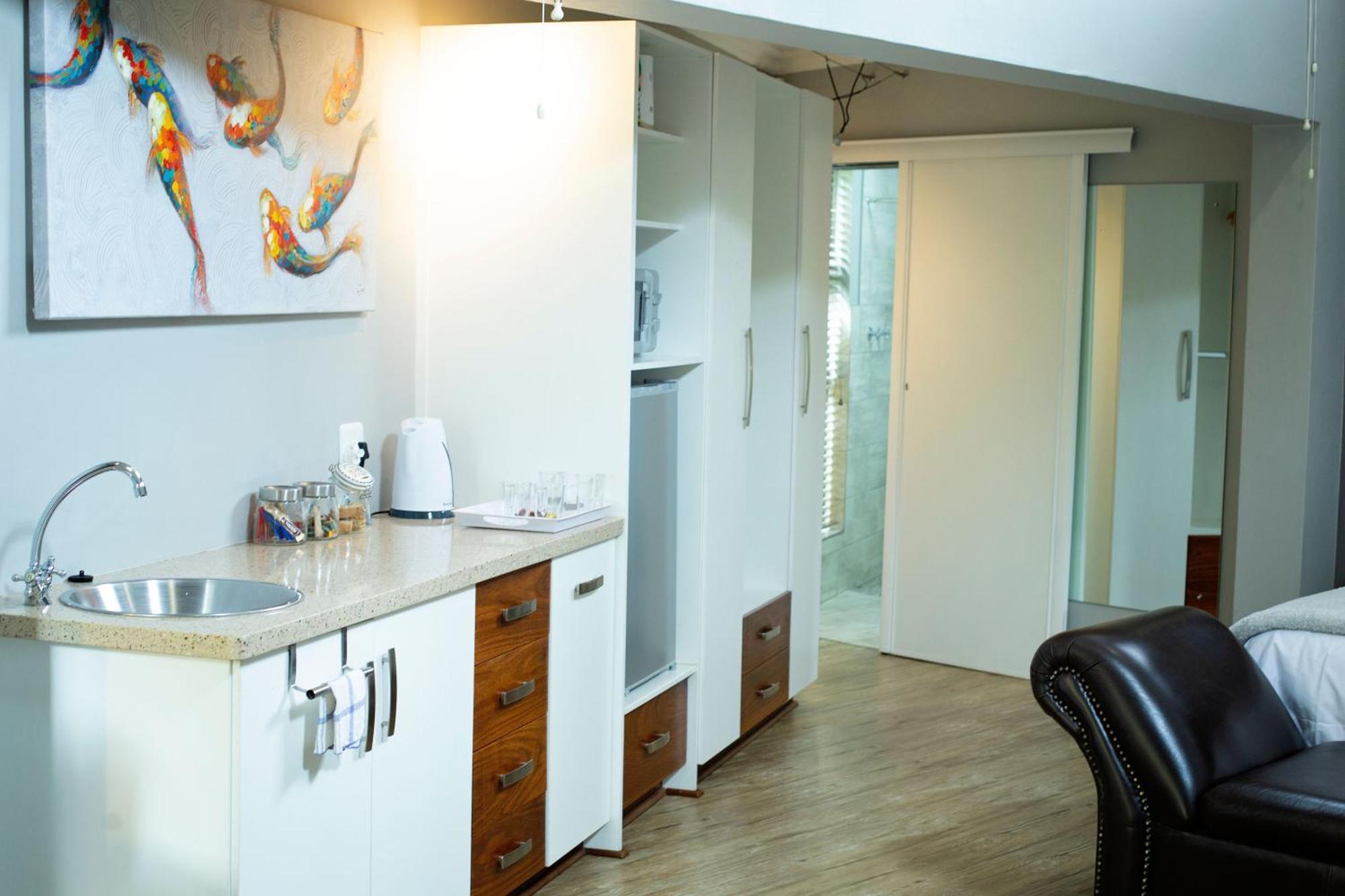 Crisp Guest Rooms Bloemfontein Bagian luar foto